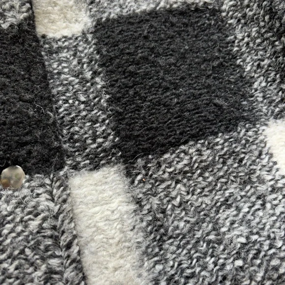 H&M Plaid Black and White Jacket - Picture 4 of 15